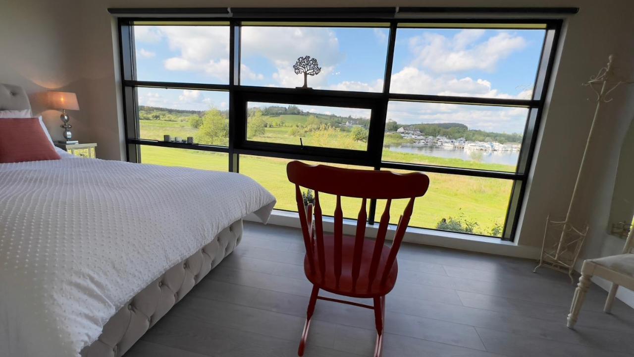 Apartamento Riverside Raheelan Exterior foto